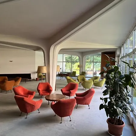 Alba - Disposition 555 Al Vittoriale 4* 加尔多内-里维耶拉